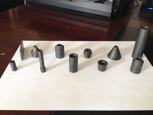 Boron carbide nozzle insert used on sand blasting machine for cleaning